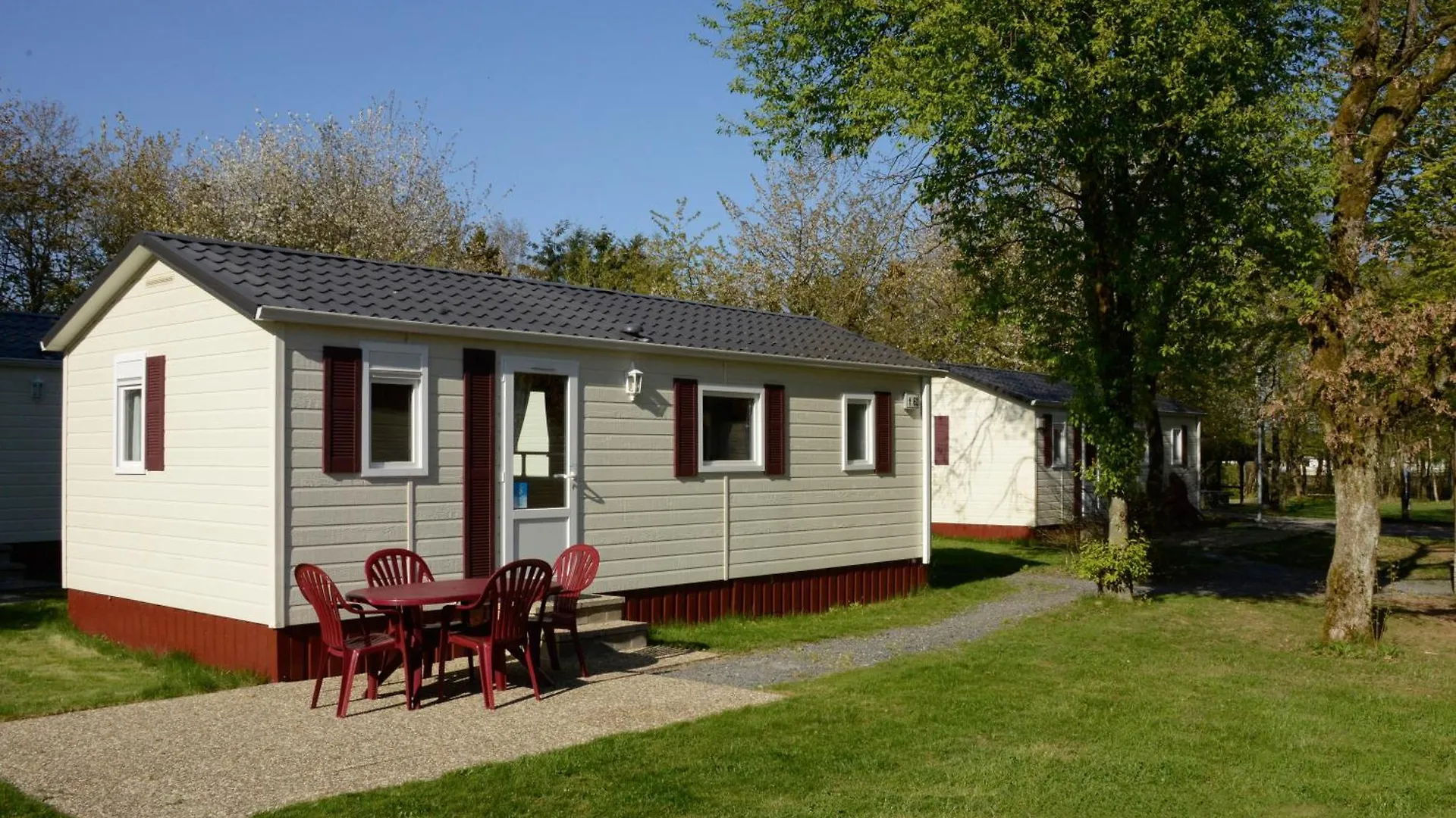 Hotel Camping&Bungalowpark Fuussekaul Heiderscheid Campingplatz